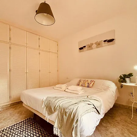 Click&guest - Gran Canaria Light Apartment *